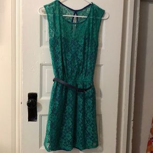 Green lace dress M